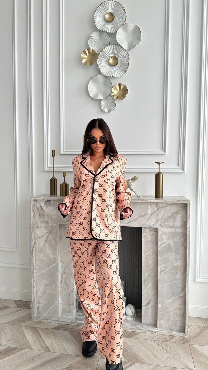 пижама костюм домашняя,пижама женская со штанами и рубашкой в рубчик,костюм в пижамном стиле,пижама женская,пижама гуччи женские