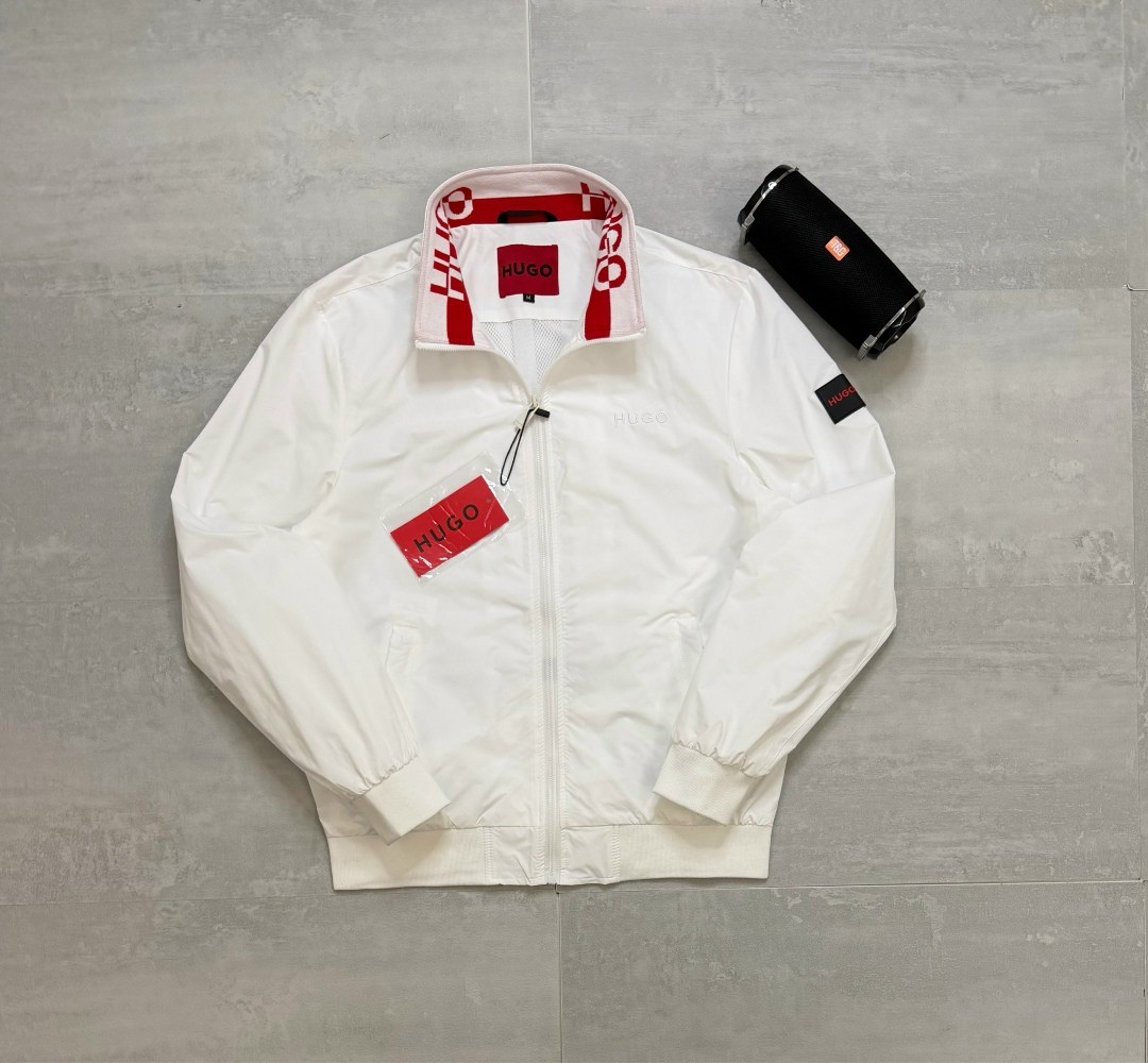 hugo boss куртка,куртка демисезонная hugo boss,ветровка hugo,мужская куртка hugo boss,куртка бомбер