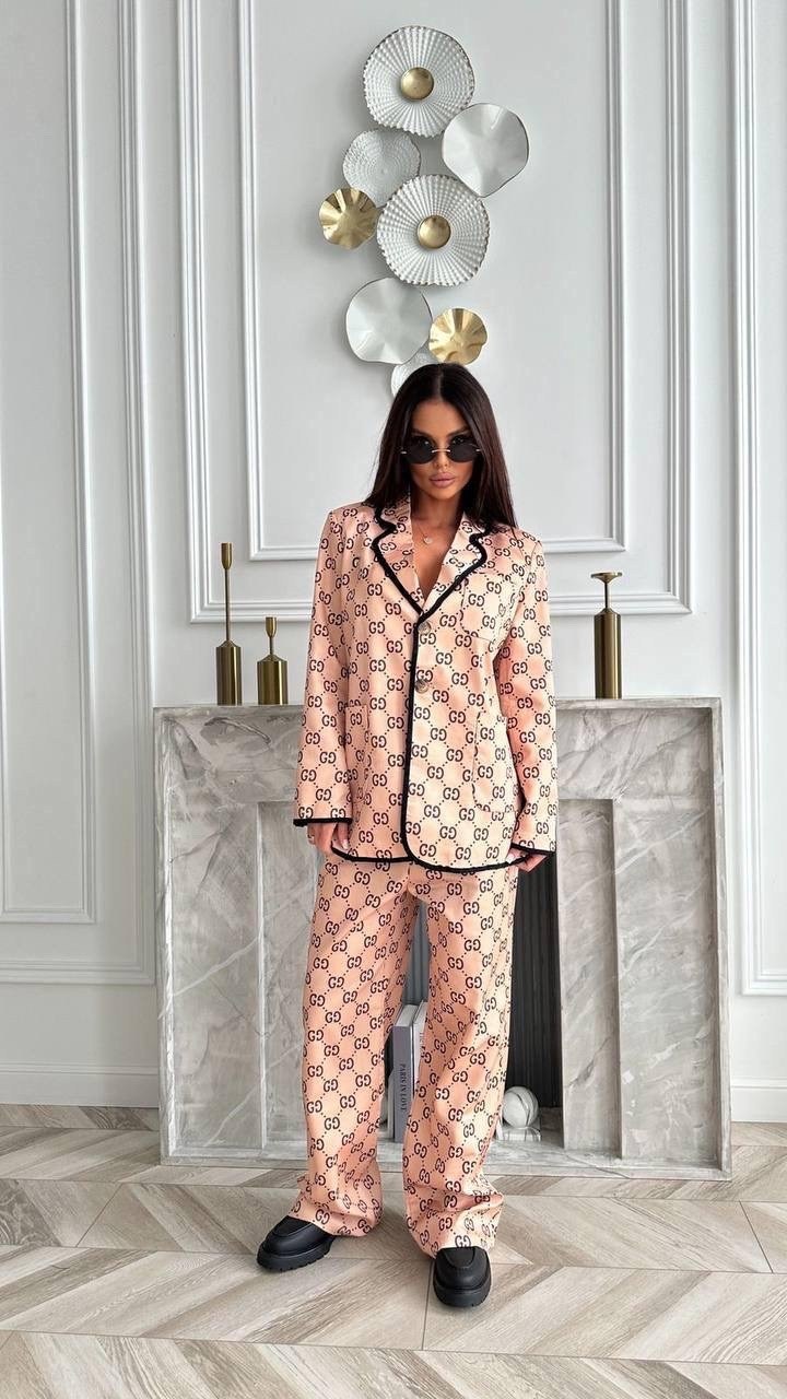 пижама костюм домашняя,пижама женская со штанами и рубашкой в рубчик,костюм в пижамном стиле,пижама женская,пижама гуччи женские