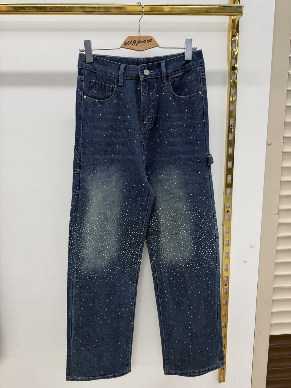 джинсы со стразами,джинсы со стразами женские,брюки джинсы,джинсы,широкие джинсы