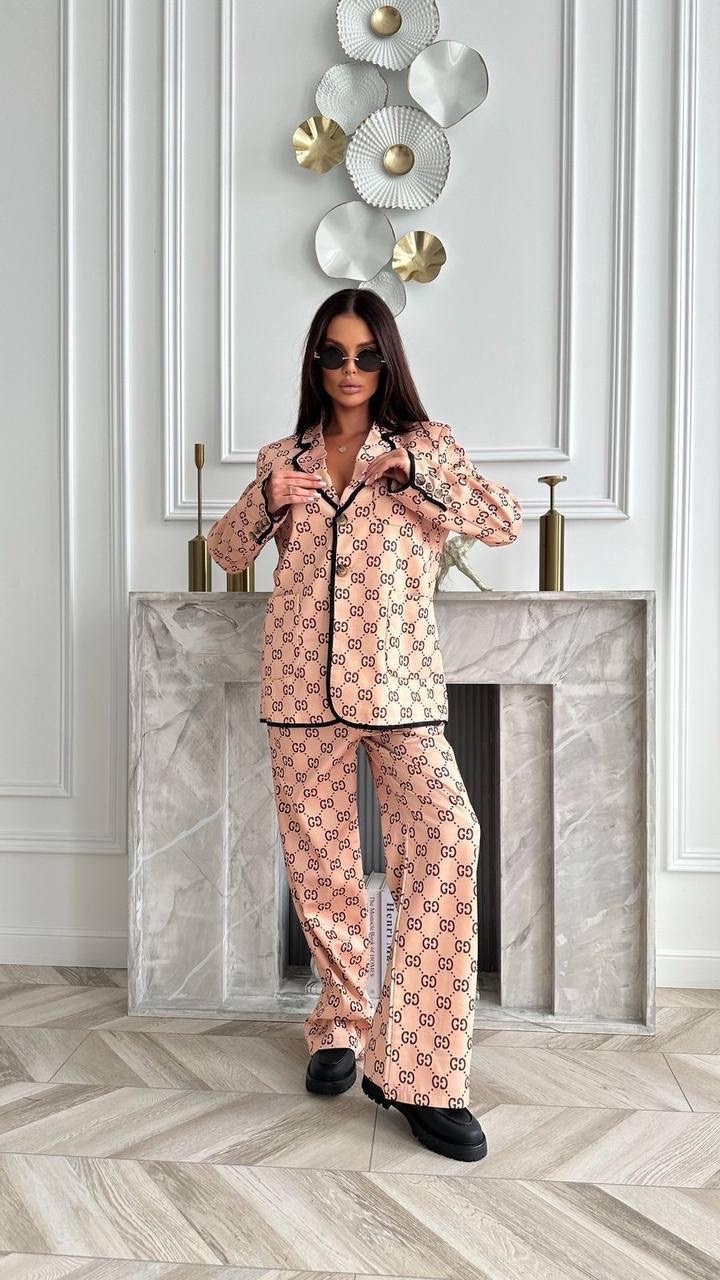 пижама костюм домашняя,пижама женская со штанами и рубашкой в рубчик,костюм в пижамном стиле,пижама женская,пижама гуччи женские