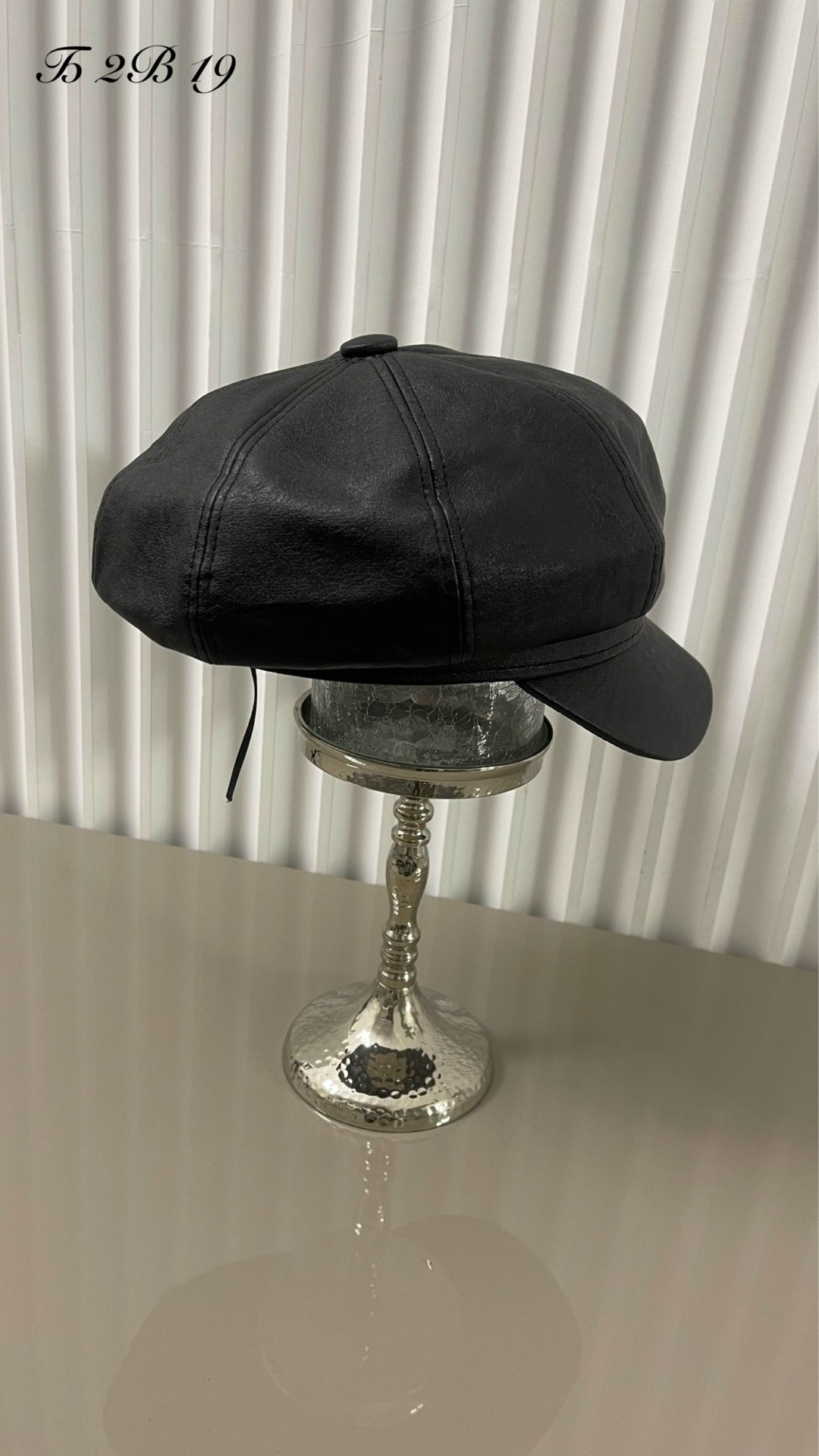 кепка джинсовая,женская кожаная куртка,кожаная куртка,женская куртка,джинсовая куртка