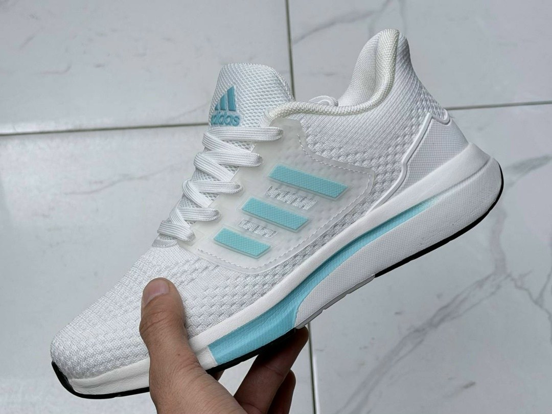 кроссовки adidas,дышащие кроссовки адидас,кроссовки женские дышащие адидас,кроссовки женские adidas,женские кроссовки adidas eq21