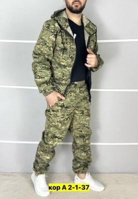 Костюм