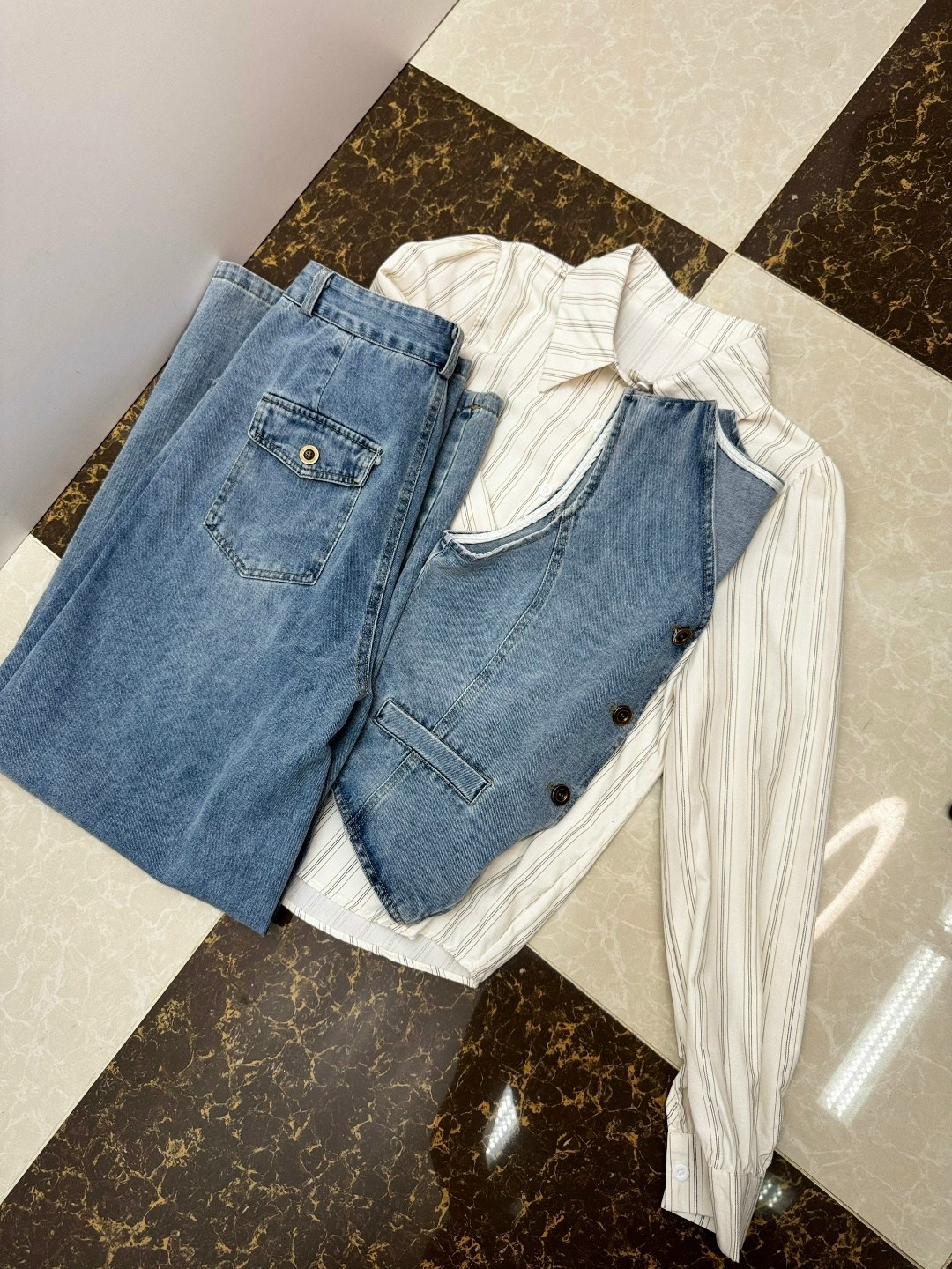 джинсовый жилет женский,джинсовый жилет,джинсовая жилетка,джинсовая блузка,жилет из джинсов