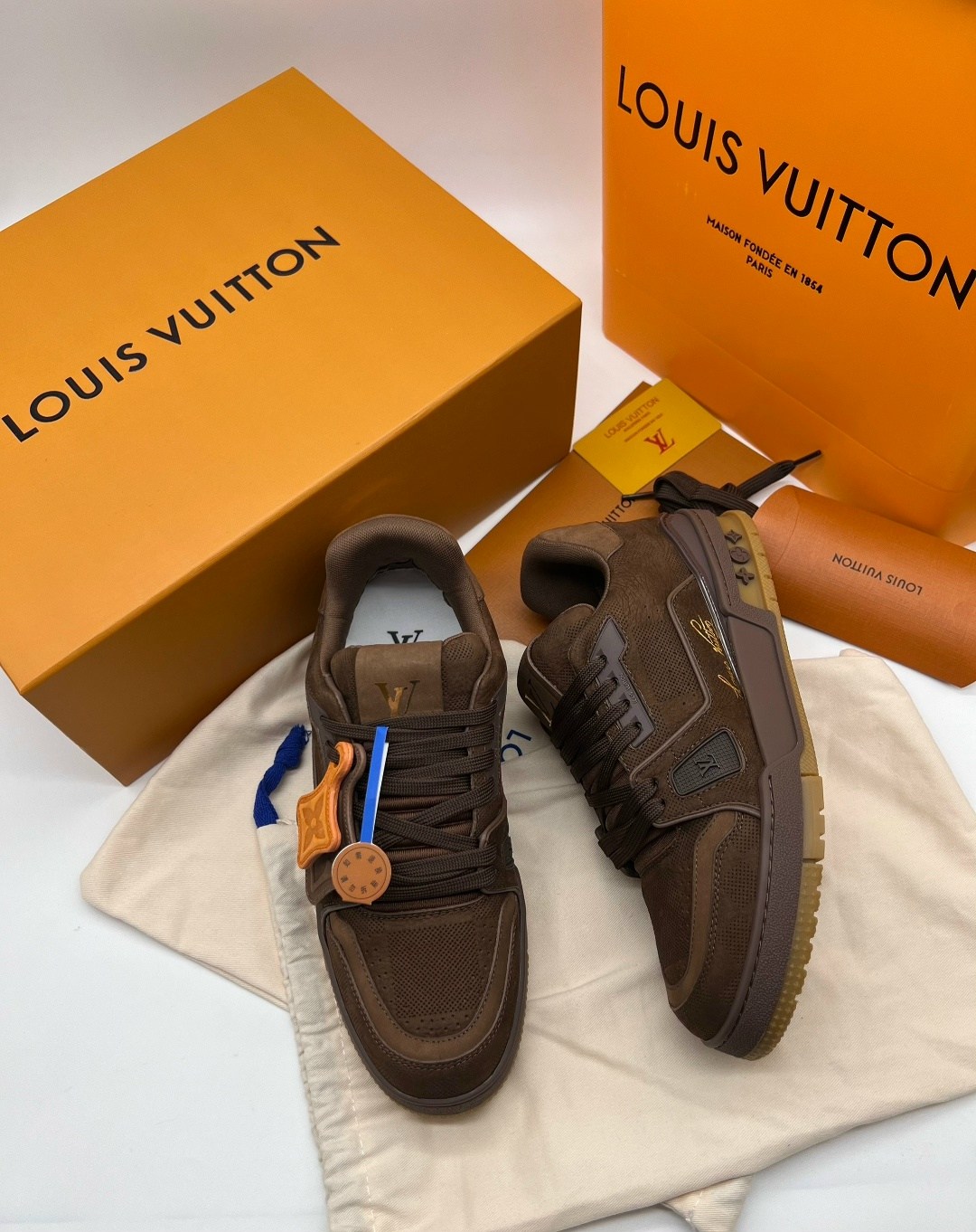 кроссовки louis vuitton trainer,louis vuitton кроссовки,кроссовки louis vuitton мужские,мужские кожаные кроссовки louis vuitton trainer серые,кроссовки луи виттон trainer