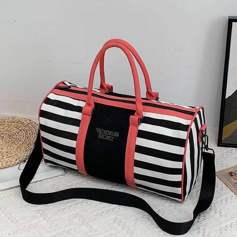 спортивная сумка виктория сикрет,сумка виктория сикрет в полоску,спортивная сумка,спортивная женская сумка,сумки для фитнеса
