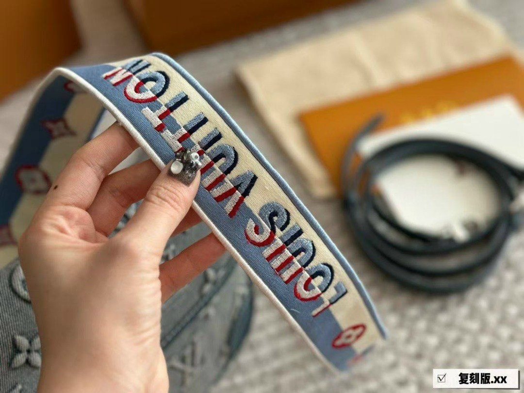 louis vuitton сумка на плечо,сумка женская louis vuitton,louis vuitton сумки,модная женская сумка,сумка на плечо louis vuitton lv