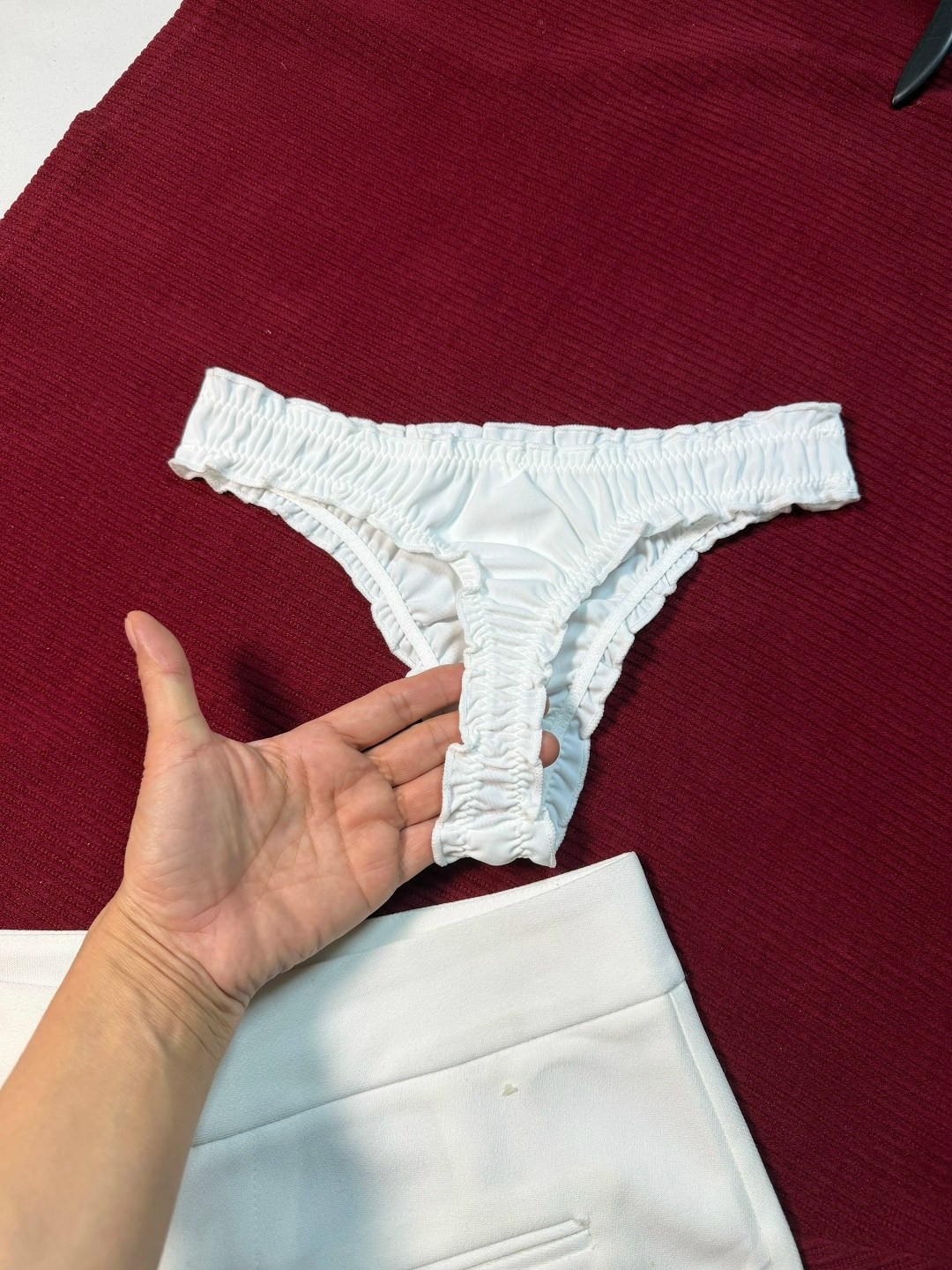 шелковые стринги,женская нижнее белье,стринги нижнее белье,шелковые трусики,стринги из шелка