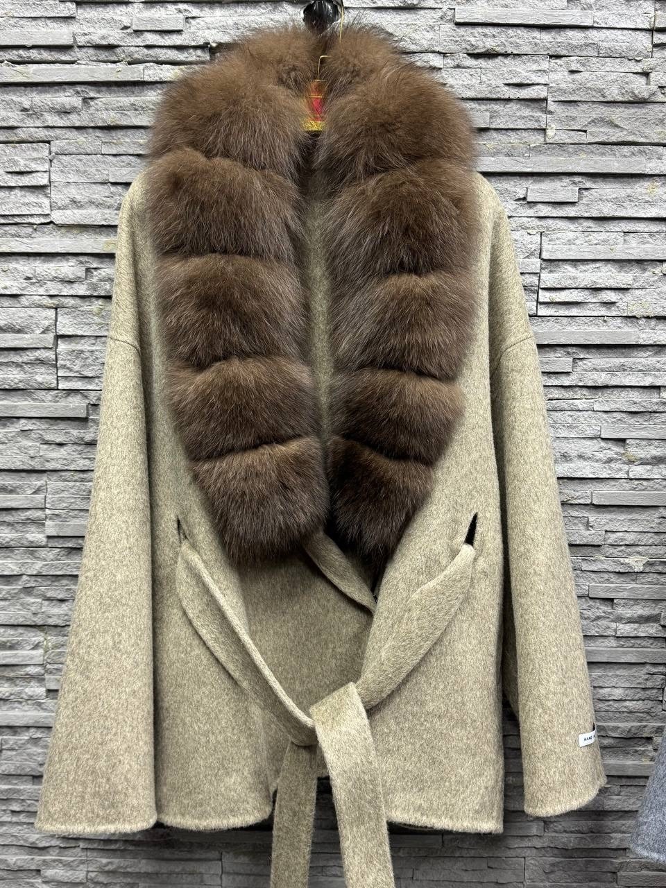 женское пальто кашемир с натуральным мехом песца,кашемировое пальто с мехом песца,пальто с натуральным мехом,женское пальто с песцом кашемировой,пальто с соболем