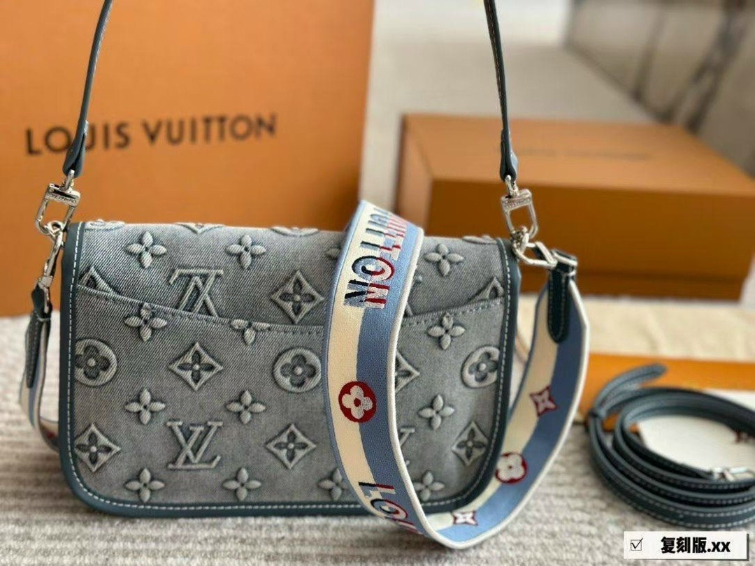 louis vuitton сумка на плечо,сумка женская louis vuitton,louis vuitton сумки,модная женская сумка,сумка на плечо louis vuitton lv