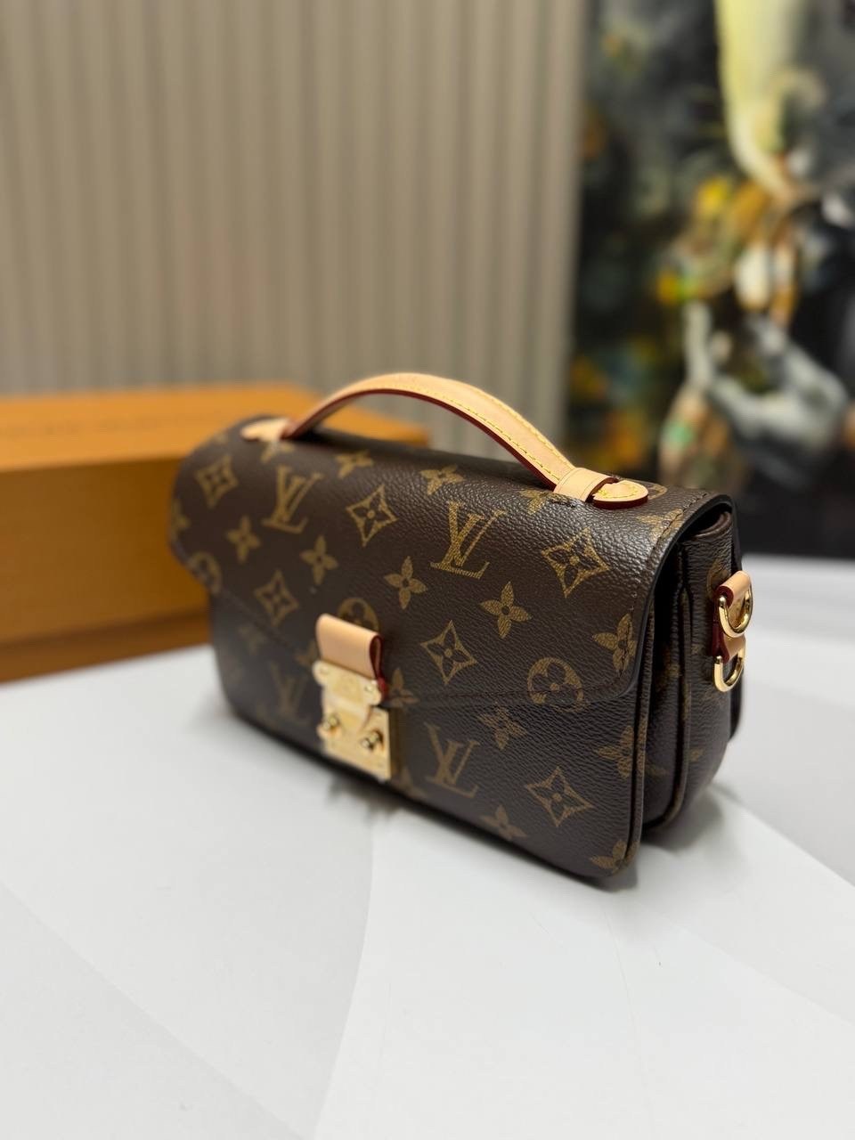 сумка pochette metis east west louis vuitton,louis vuitton сумка,женская сумка louis vuitton,сумка louis vuitton pochette metis east west коричневая,женская сумка на плечо louis vuitton