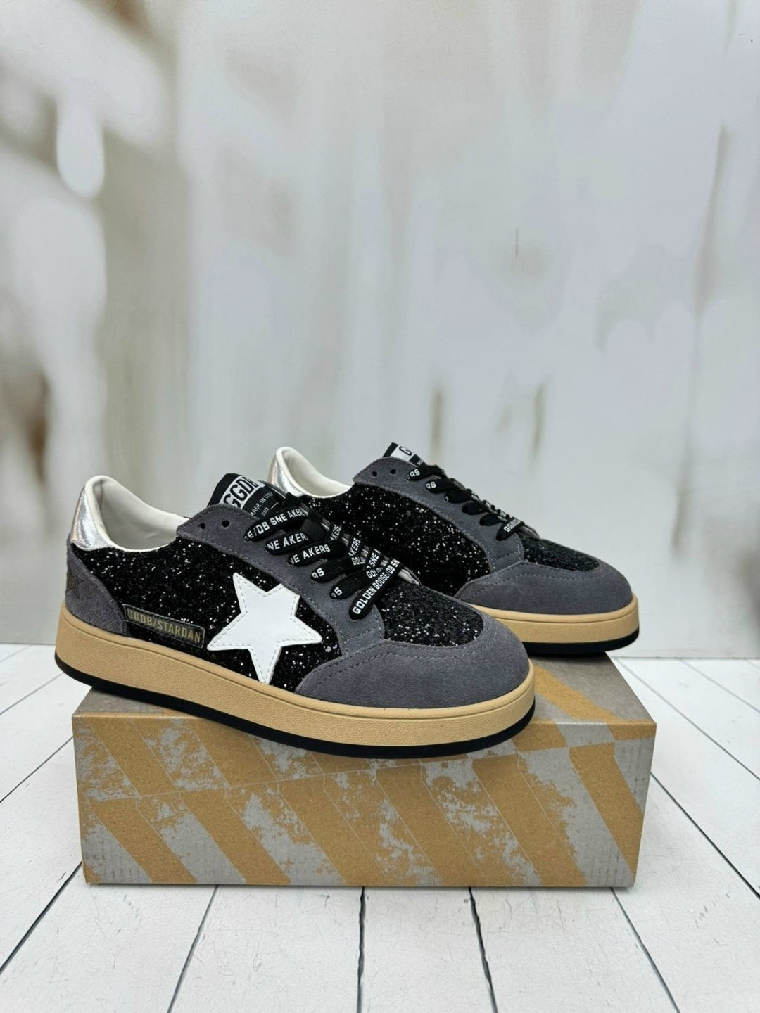 ,кеды golden goose,кроссовки golden goose,женская ,кроссовки весенние