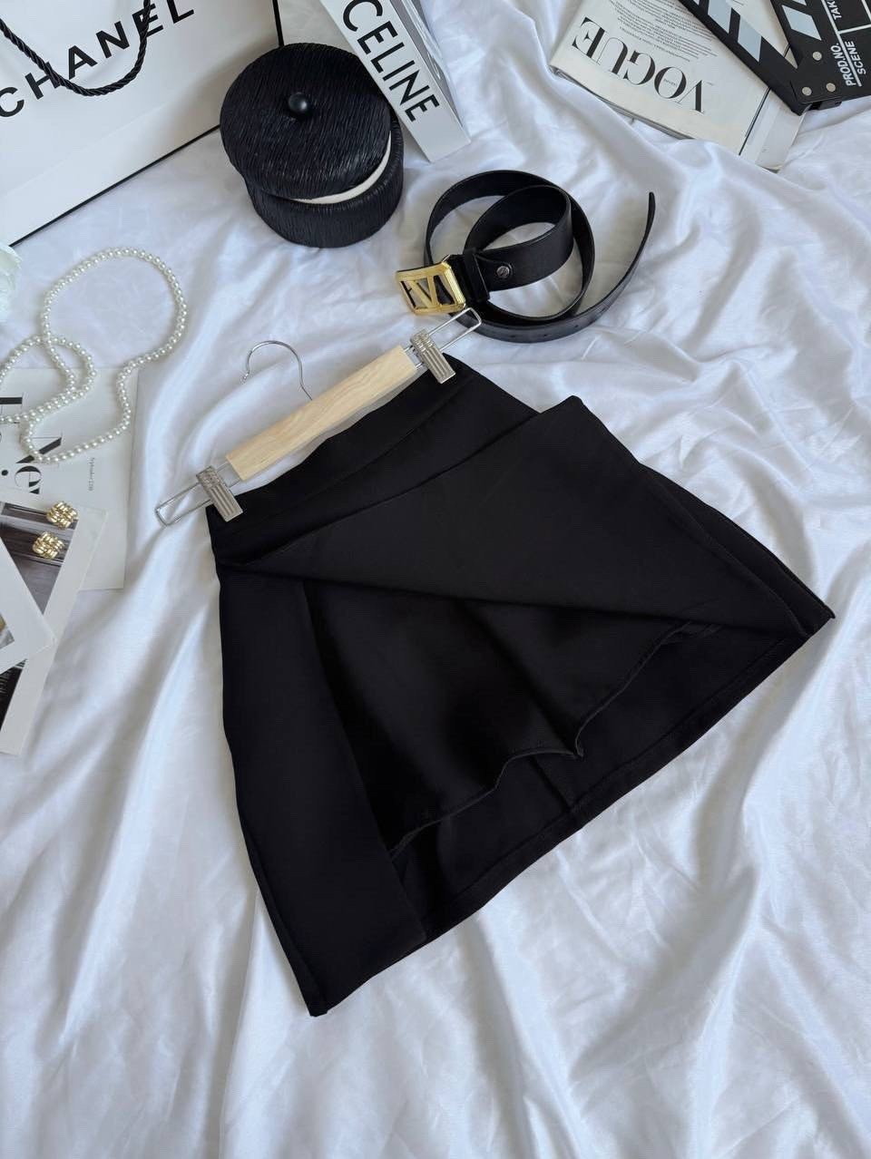 костюм с юбкой,костюм с юбкой и топом,женские костюмы с юбкой,мини-юбка с разрезом,костюм с шортами