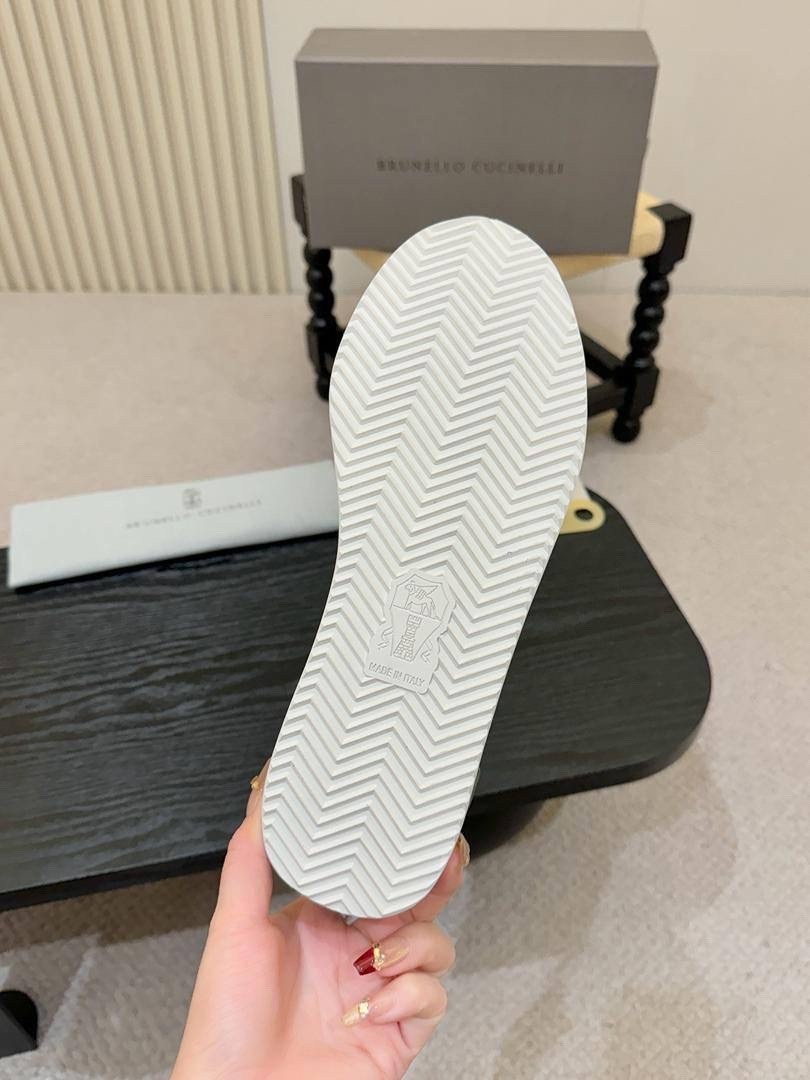 brunello cucinelli кроссовки мужские,кожаные кроссовки brunello cucinelli,кроссовки brunello cucinelli,замшевые кроссовки brunello cucinelli,комбинированные кроссовки brunello cucinelli