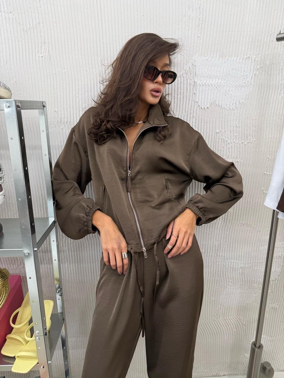 костюм молочный,бежевый костюм,женский костюм,спортивный костюм,спортивный костюм женский