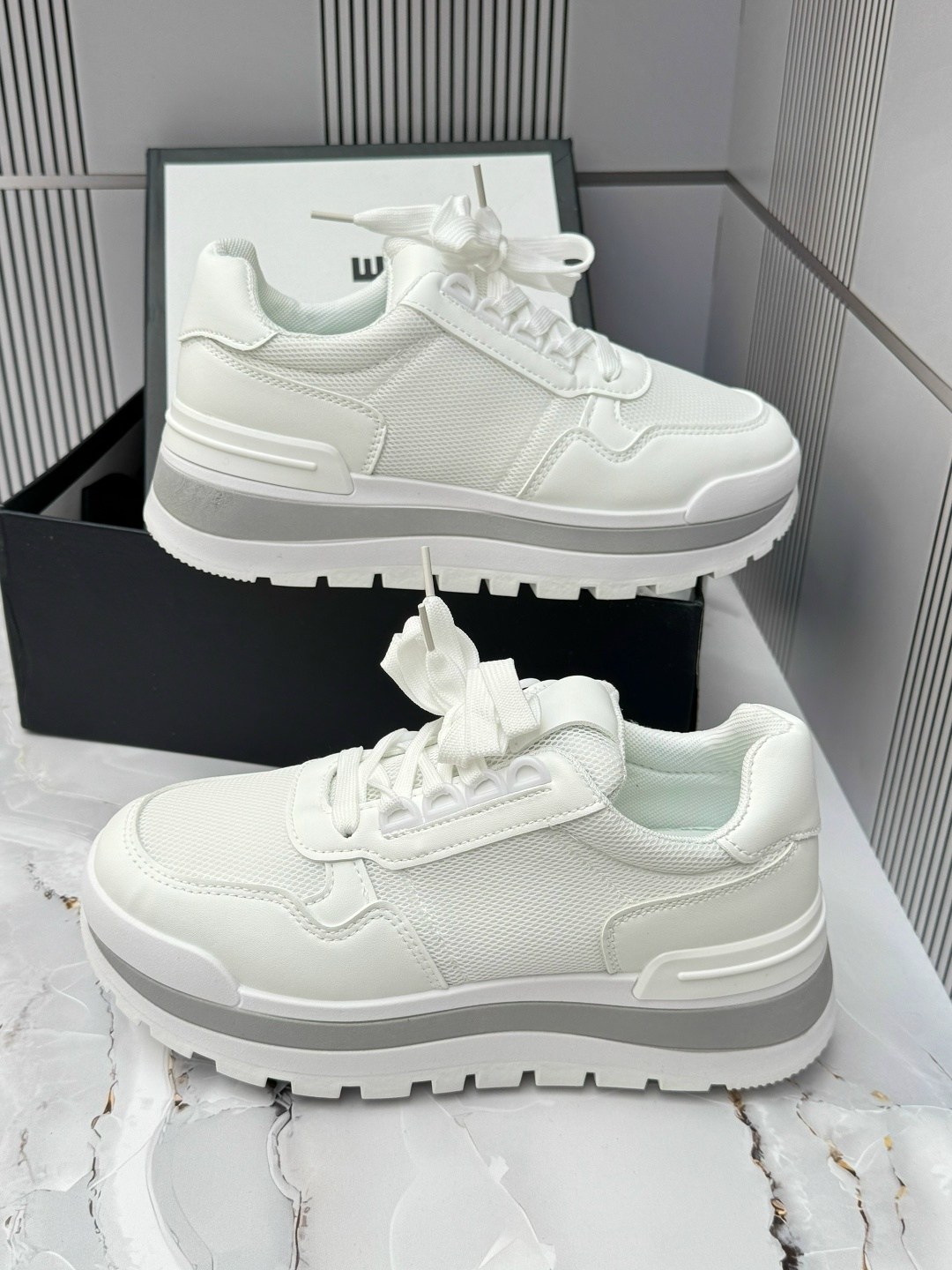 ,кроссовки женскиe,кроссовки модные,обуви, женская