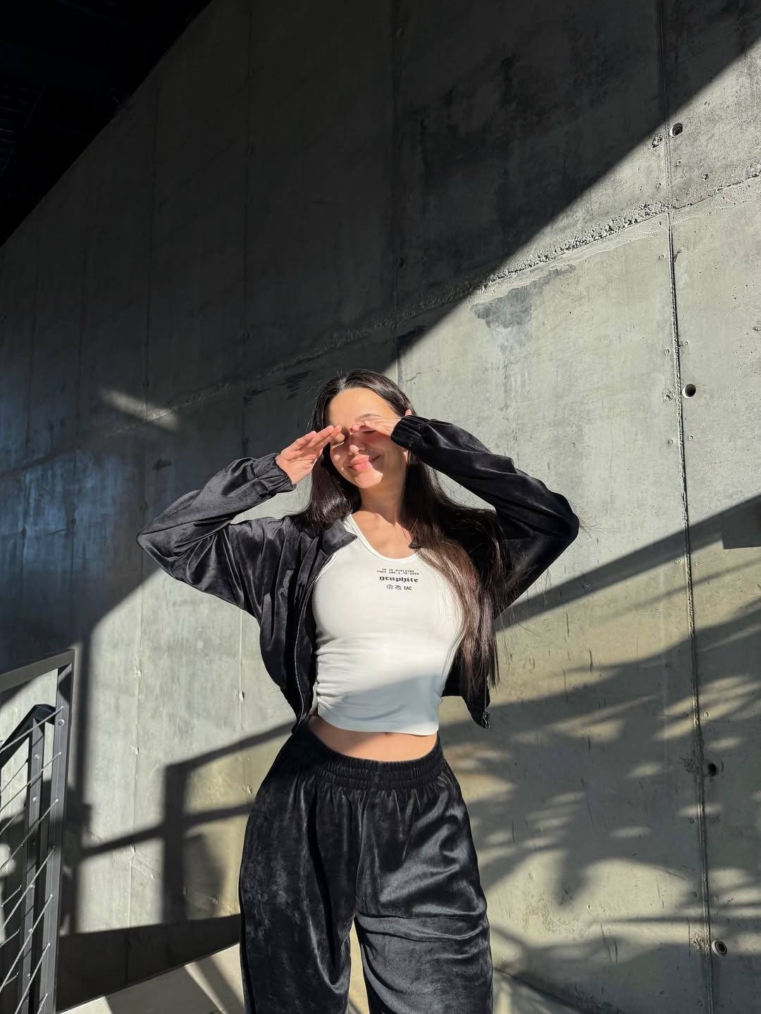 велюровый костюм,женский велюровый костюм,велюровый спортивный костюм,костюм бархатный с брюками emmiloves,костюм из велюра