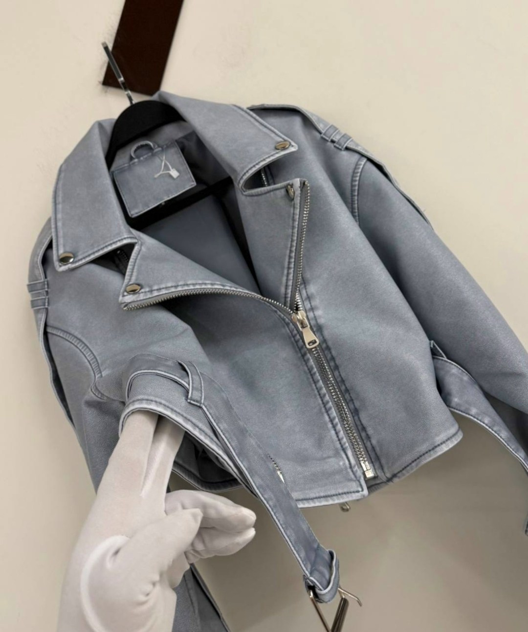 кожаная куртка косуха,куртка косуха,кожаная куртка,косуха винтажная кожаная куртка серая оверсайз mony,косуха кожаная женская куртка оверсайз демисезонная