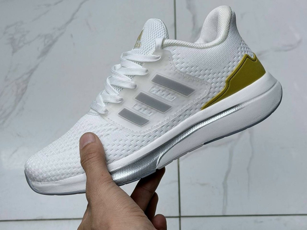 кроссовки adidas,дышащие кроссовки адидас,кроссовки женские дышащие адидас,кроссовки женские adidas,женские кроссовки adidas eq21