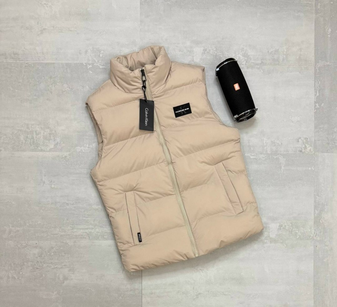 жилет,жилетка,теплый жилет,жилетка женская,жилетка прада мужская