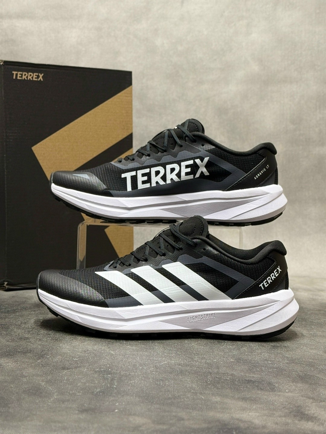 кроссовки adidas,кроссовки мужские adidas,adidas adizero boston 10,кроссовки,кроссовки adidas adidas