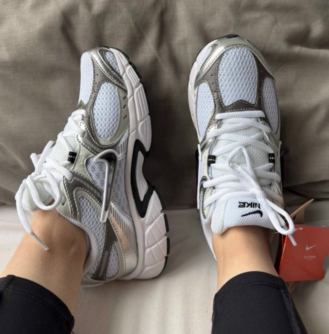 кроссовки nike,кроссовки женские nike,кроссовки найк,спортивные кроссовки,кроссовки nike v5 rnr