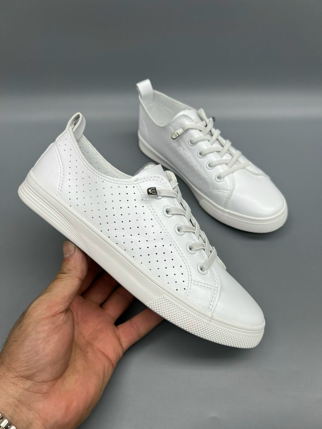 белые кеды,белые кеды кожаные женские с перфорацией,,кеды женски,женские кеды