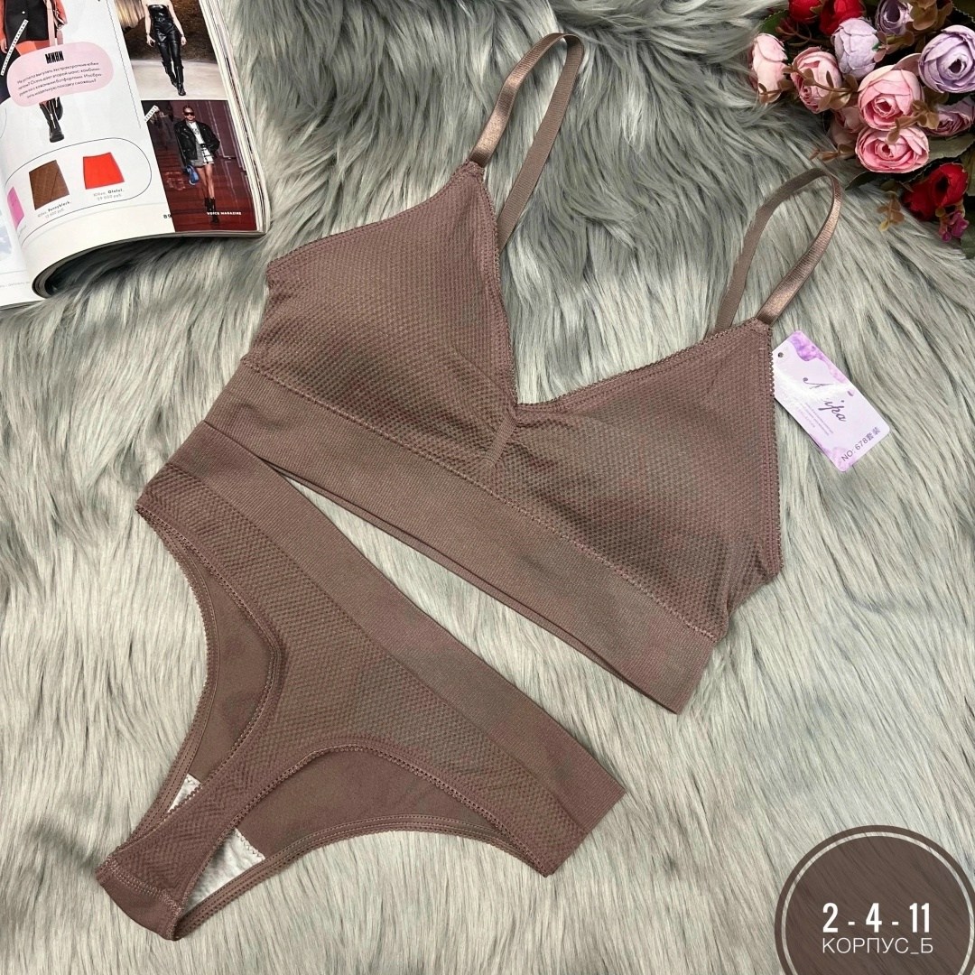 комплект женского нижнего белья,комплект нижнего белья,нижнее белье комплект топ трусы женское,женский топ нижнее белье,женская нижнее белье