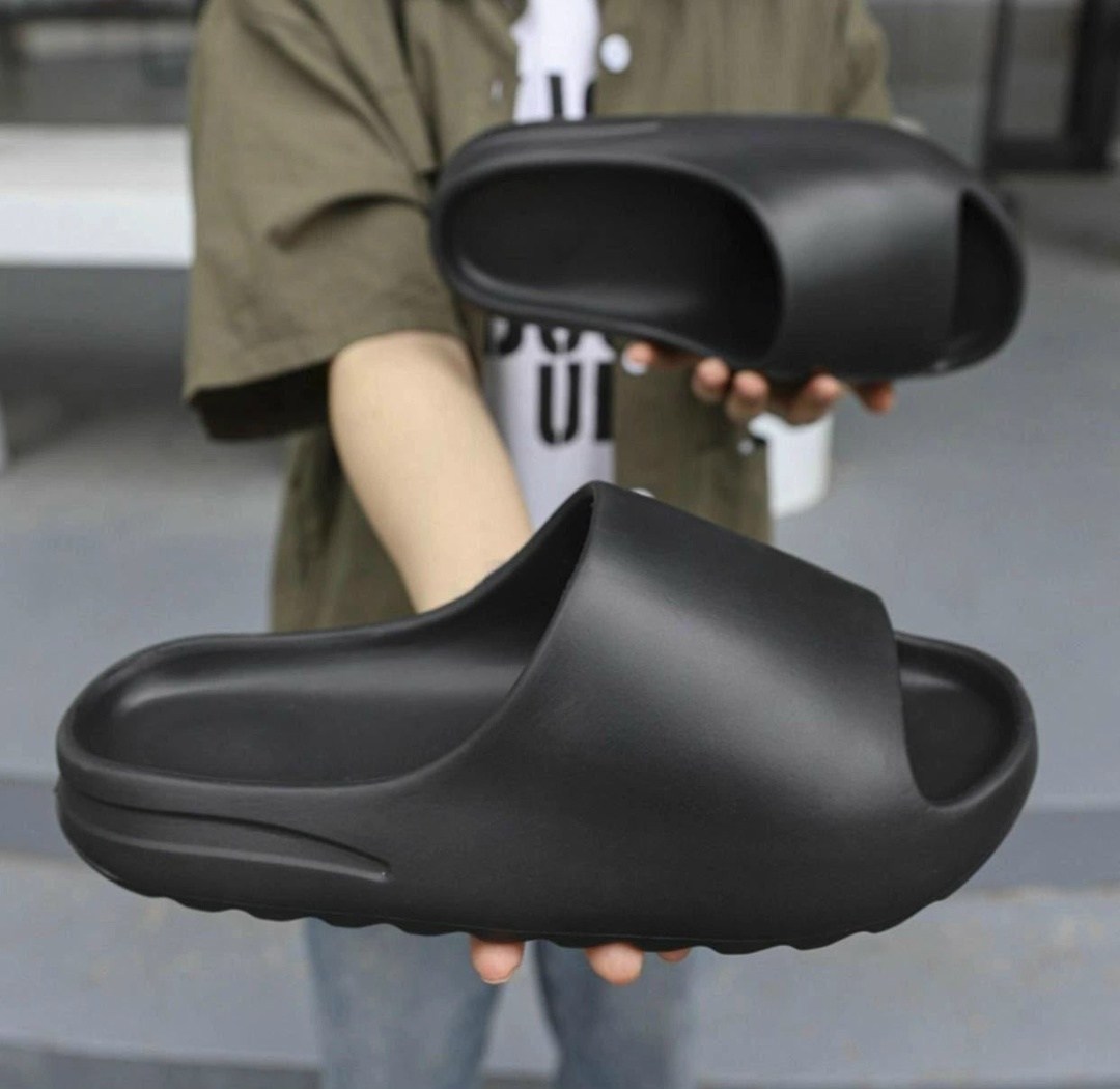 шлепки yeezy slide,модные резиновые шлепки,шлепанцы женские,шлепки женские резиновые для бассейна,шлепки резиновые женские