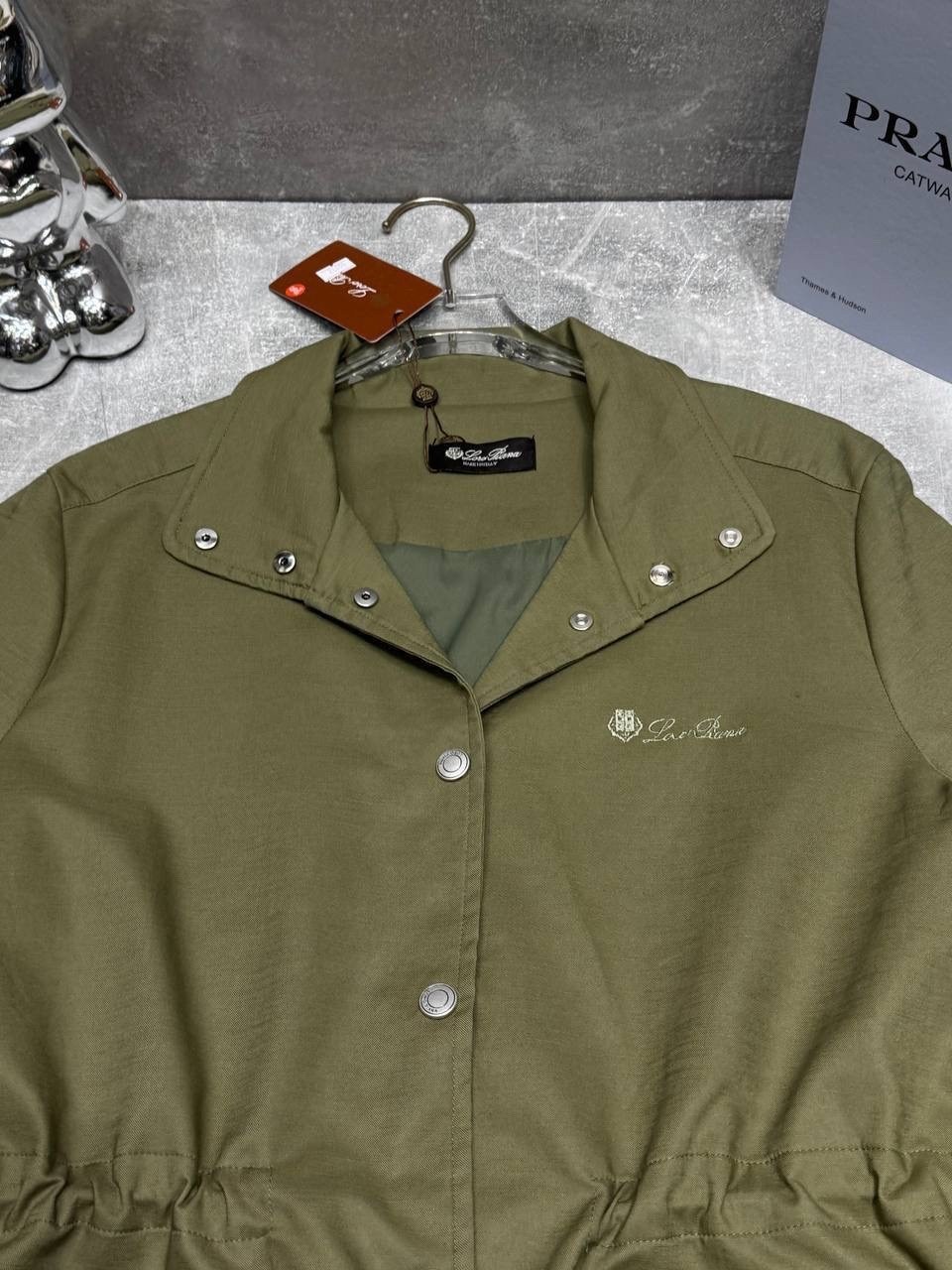 девушка,мода и стиль,стильная брошь,элегантный,стильное