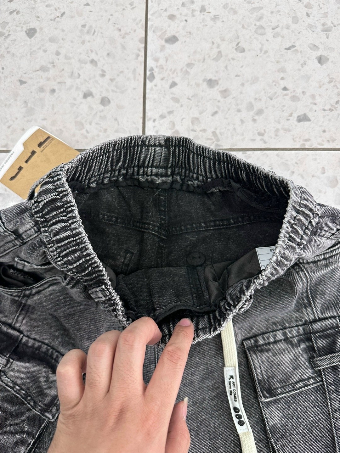 шорты мужские,шорты мужские джинсовые,шорты мужские джинсовые с накладными карманами,повседневные шорты,джинсовые шорты карго