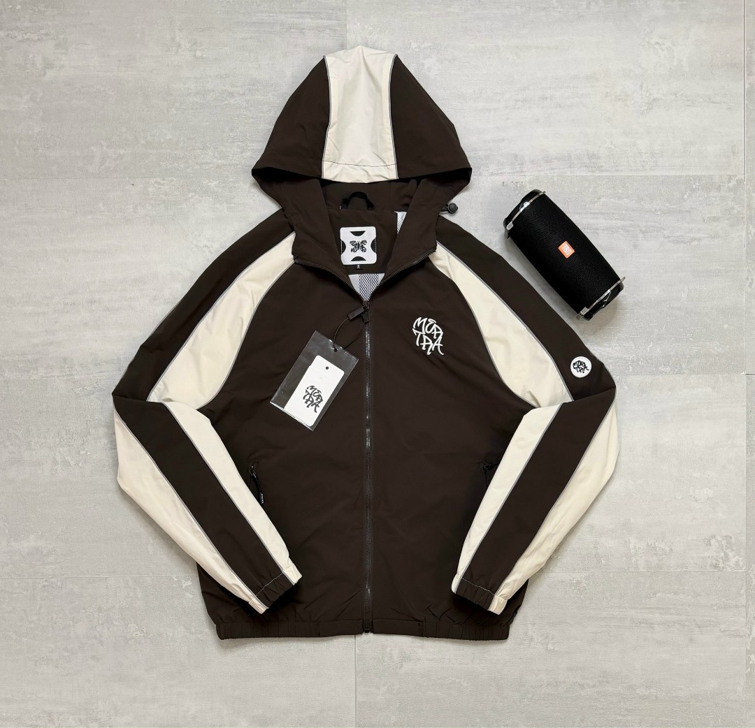 легкая куртка,куртка,куртка универсальная,куртка белая