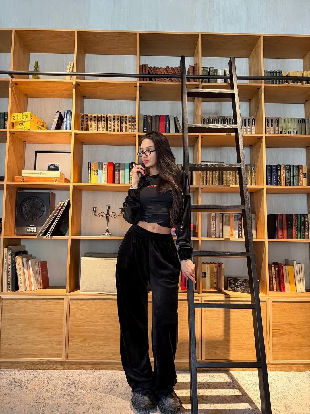 велюровый костюм,женский велюровый костюм,велюровый спортивный костюм,костюм бархатный с брюками emmiloves,костюм из велюра