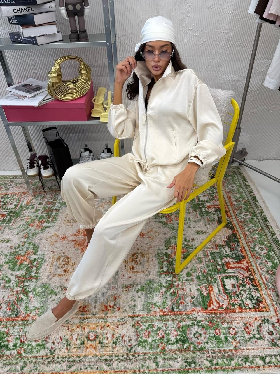 костюм молочный,бежевый костюм,женский костюм,спортивный костюм,спортивный костюм женский