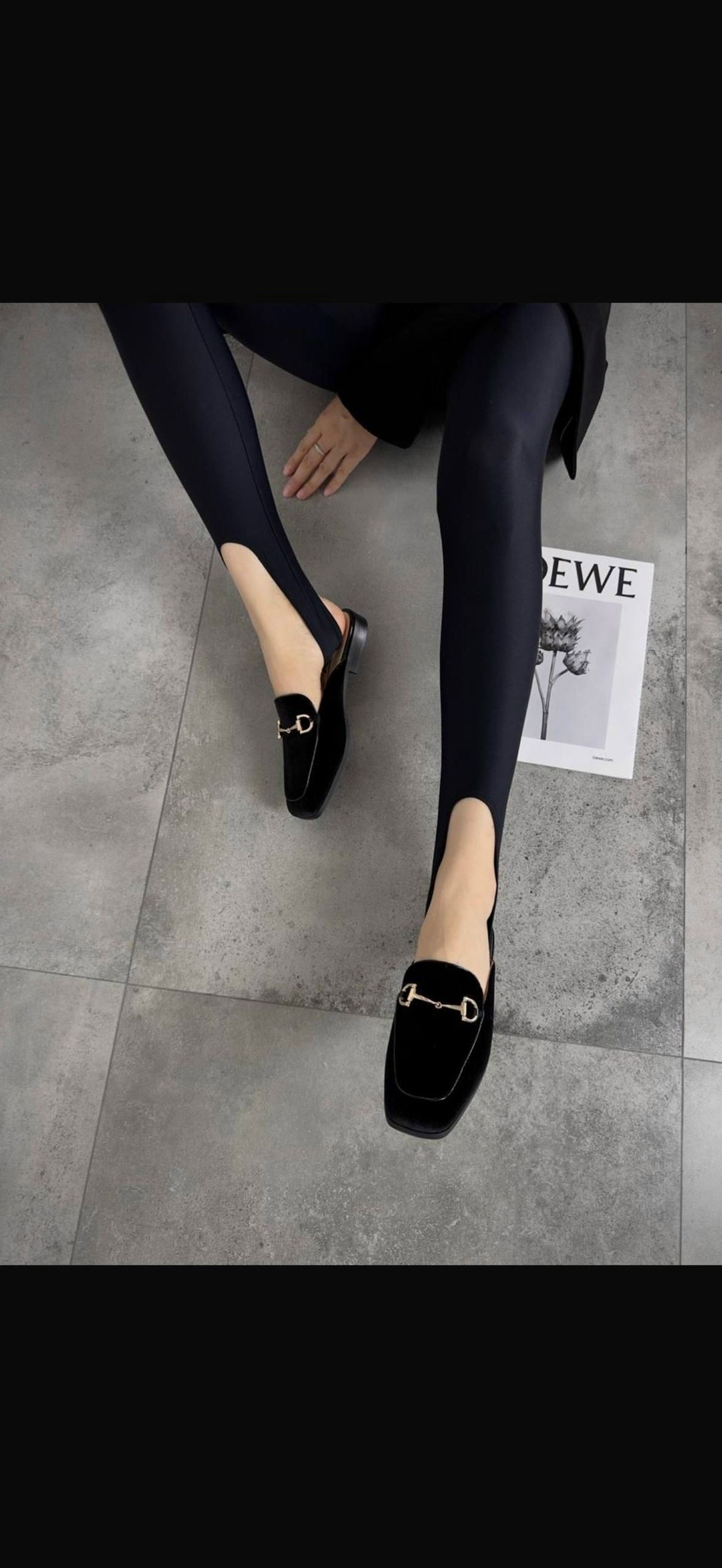 обувь женская,легинсы со штрипками,лоферы женские 2025 модные тренды,леггинсы со штрипками,лакированные лоферы