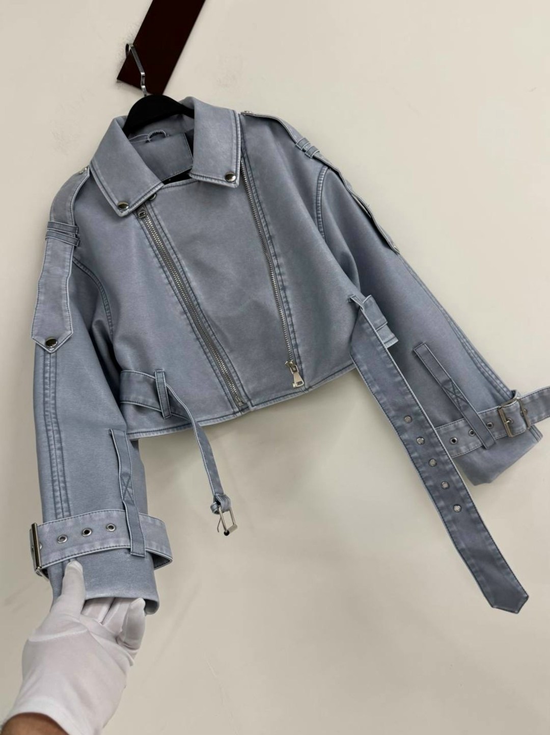 кожаная куртка косуха,куртка косуха,кожаная куртка,косуха винтажная кожаная куртка серая оверсайз mony,косуха кожаная женская куртка оверсайз демисезонная