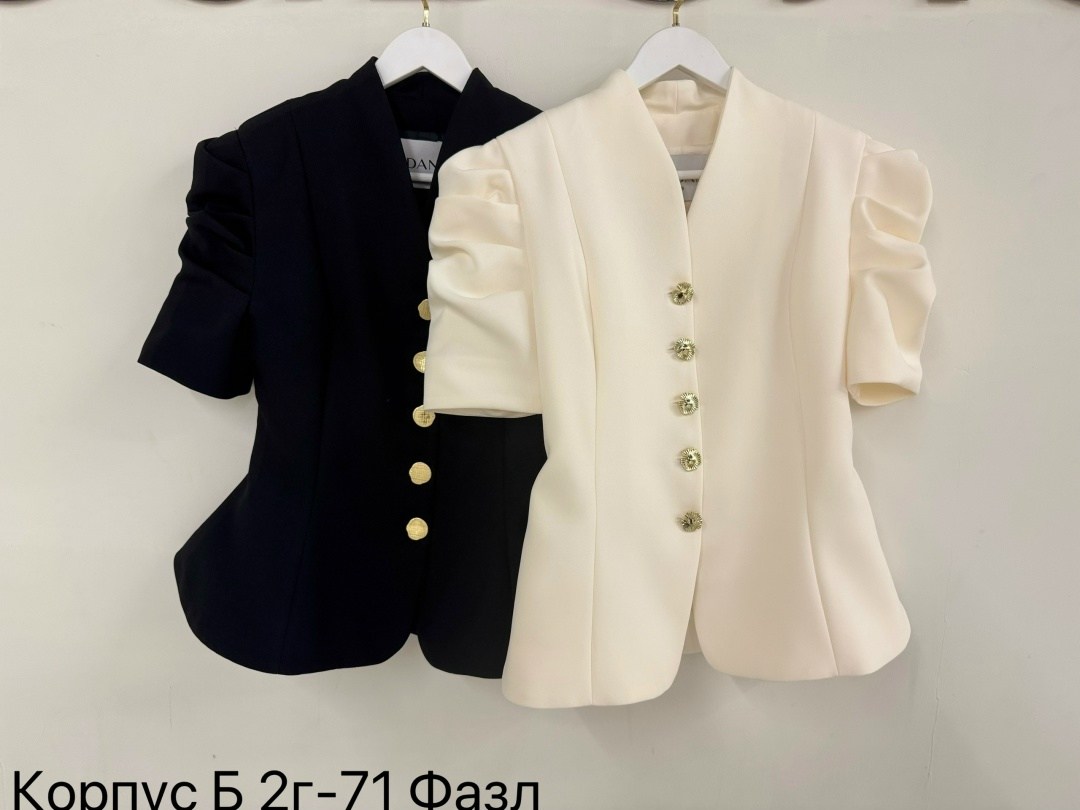 приталенный жакет,брючный костюм,жакет,женская блузка,элегантная женская блузка