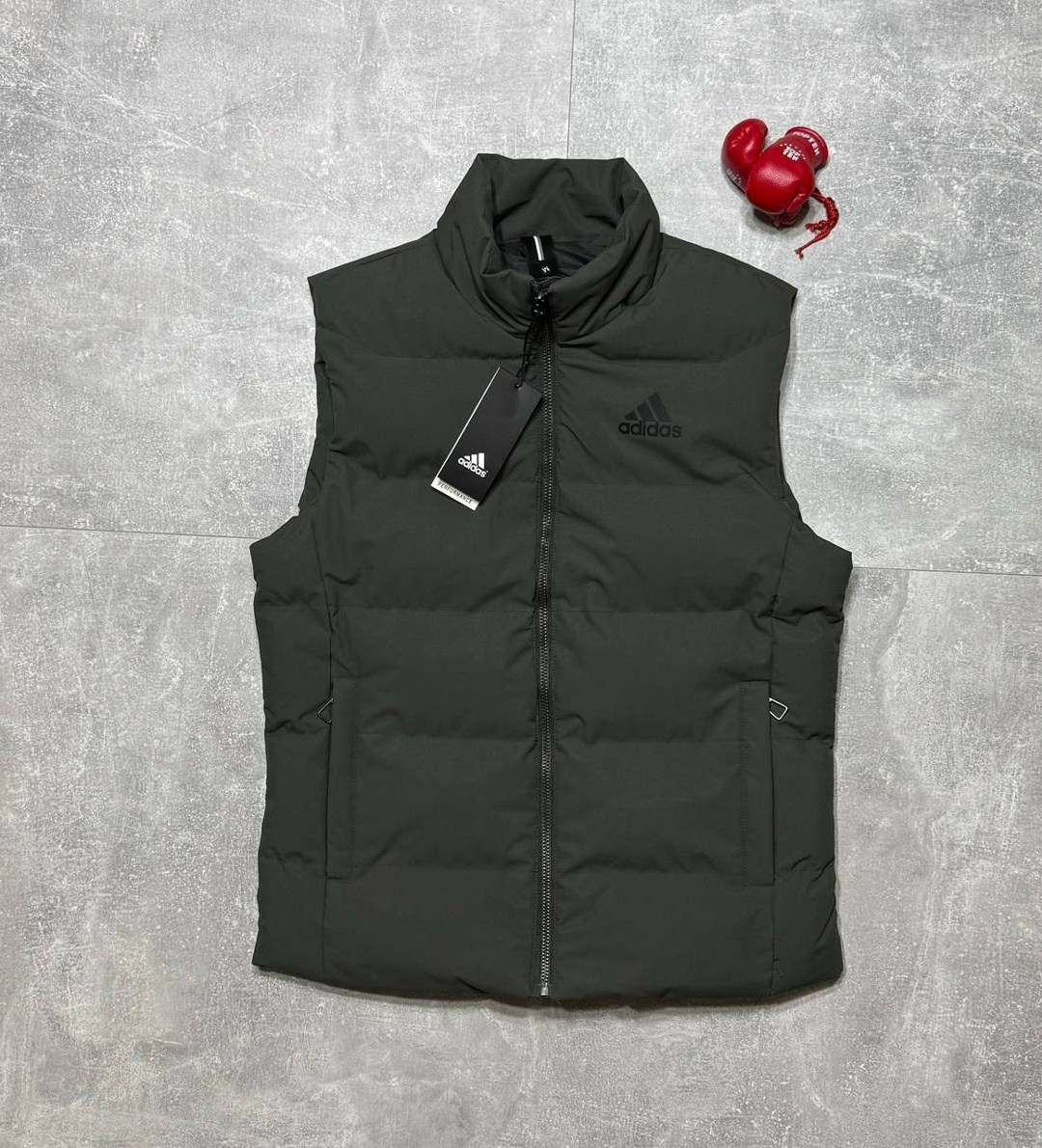 жилет adidas,жилет утепленный adidas,жилетка adidas,жилетка адидас мужская адидас,жилет adidas sportswear adidas