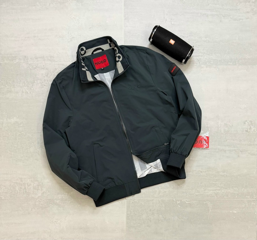 hugo boss куртка,куртка демисезонная hugo boss,ветровка hugo,мужская куртка hugo boss,куртка бомбер