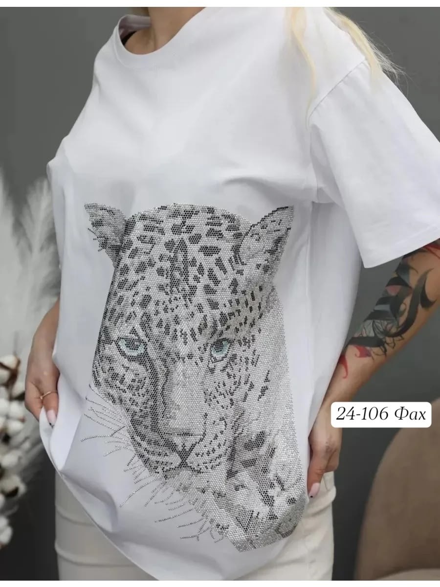 футболка женская со стразами,футболки женские с принтом,футболка оверсайз базовая со стразами,футболка со стразами оверсайз,стильная футболка со стразами