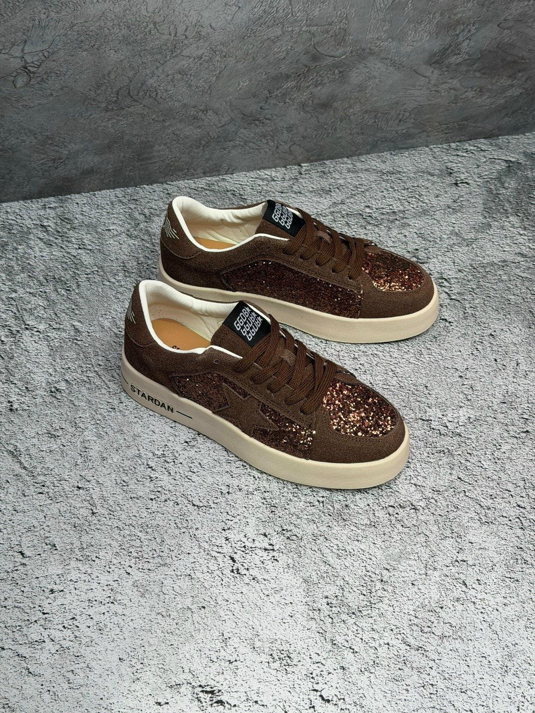 кроссовки golden goose с пайетками на платформе,кеды golden goose,golden goose кроссовки,кеды женские golden goose,кеды golden goose golden goose кеды golden goose