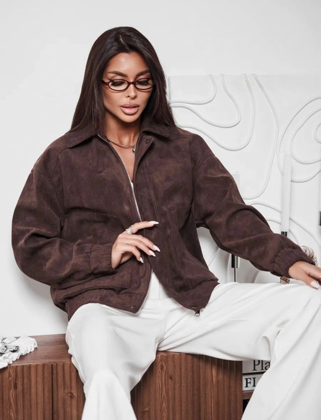 женская куртка бомбер из эко замши коричневого цвета,бомбер замшевый оверсайз ponto russo,куртка замшевая,бомбер укороченный оверсайз замшевый куртка рабочего тренд saint shine,куртка бомбер