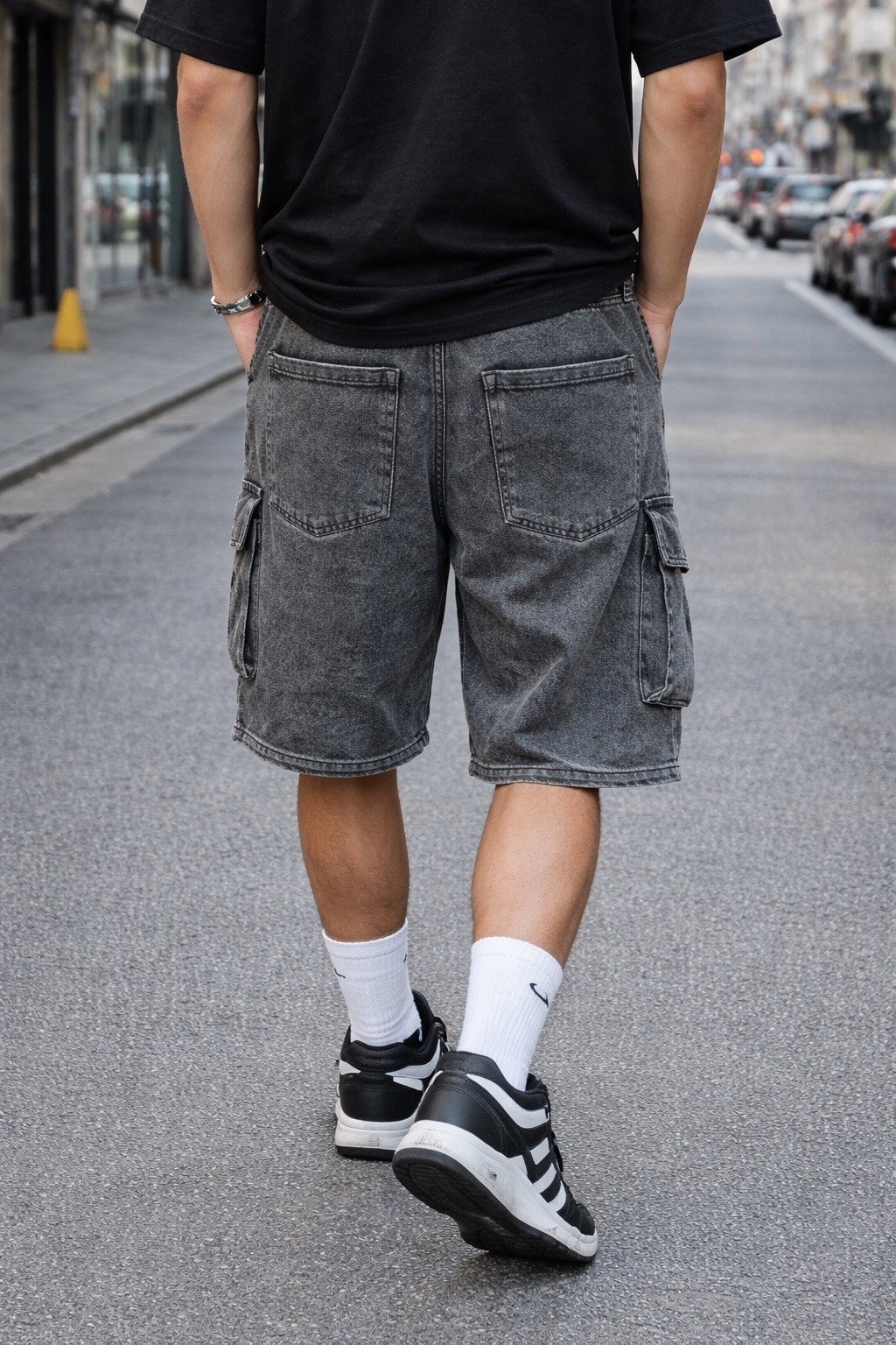 шорты мужские,шорты мужские джинсовые,шорты мужские джинсовые с накладными карманами,повседневные шорты,джинсовые шорты карго