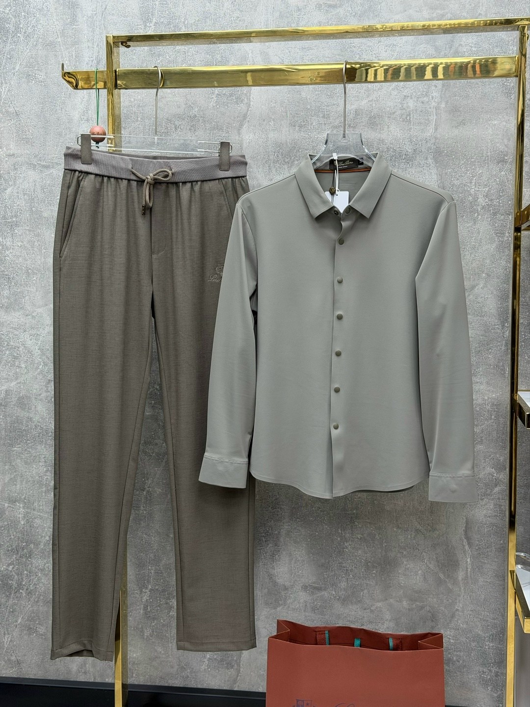 костюм стильный,повседневный костюм,брюки классические,костюм,повседневные брюки