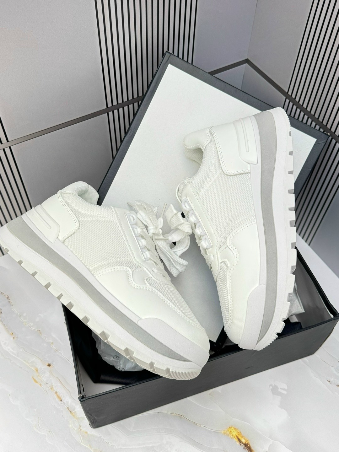 ,кроссовки женскиe,кроссовки модные,обуви, женская