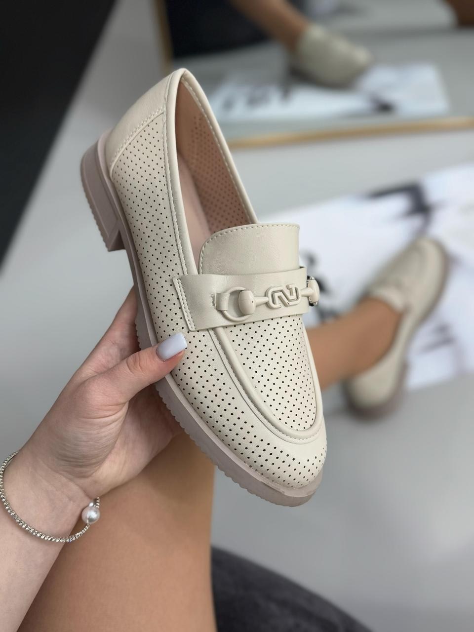 ,мокасины женские,лоферы женские,белые лоферы,лоферы с перфорацией