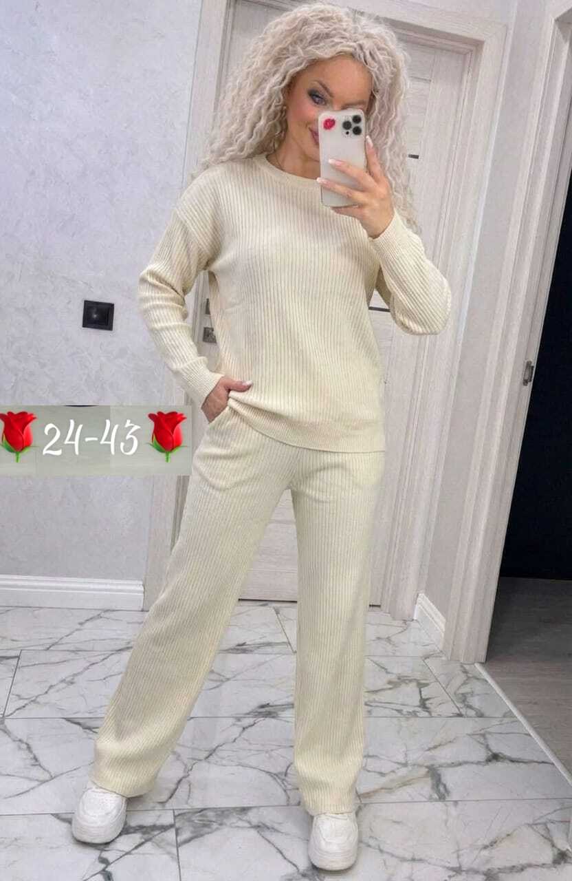 костюм женский,вязаный костюм с брюками палаццо,трикотажный костюм,костюм классический,вязаный брючный костюм