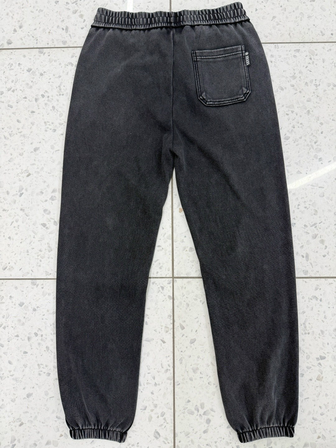 брюки джоггеры,брюки спортивные,спортивные штаны,серые спортивные штаны,мужские спортивные штаны