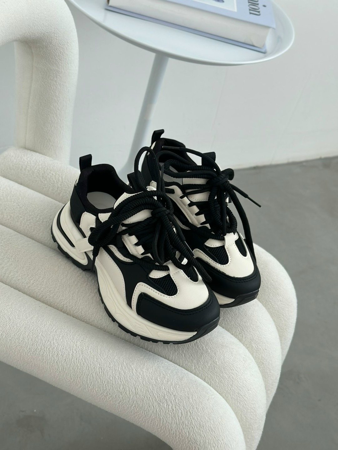 кроссовки женскиe,кроссовки,женские массивные кроссовки,кроссовки модные,массивные кроссовки